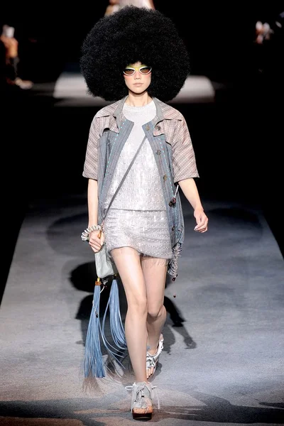 Look 4